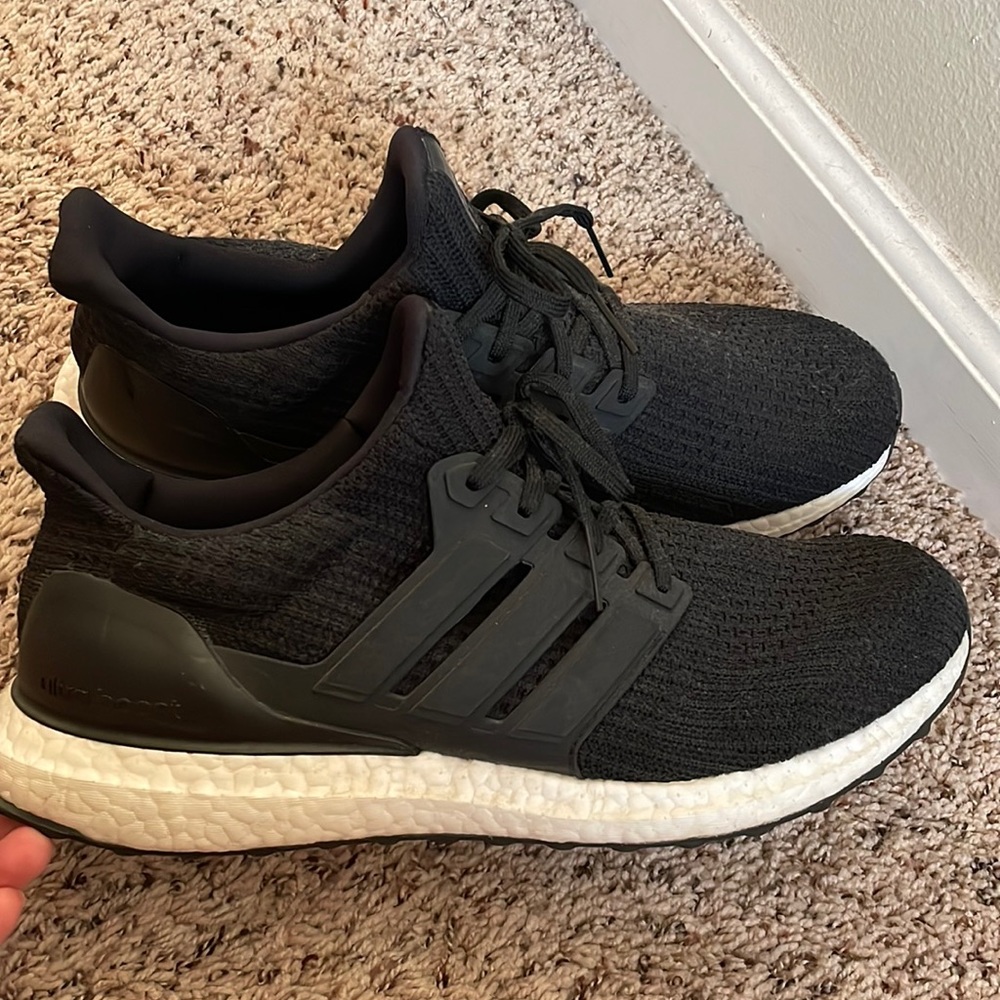Adidas Ultraboost mens shoe (size11)